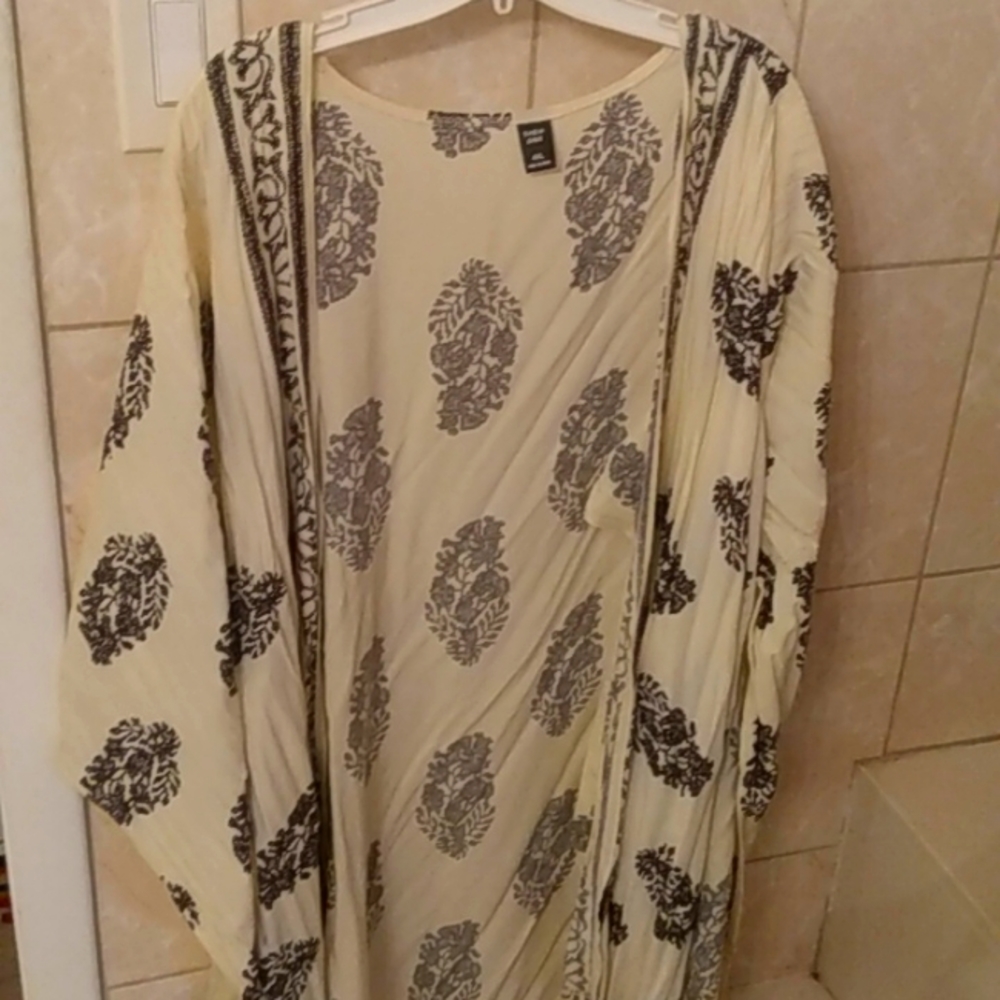 Plus &tribal print kimono